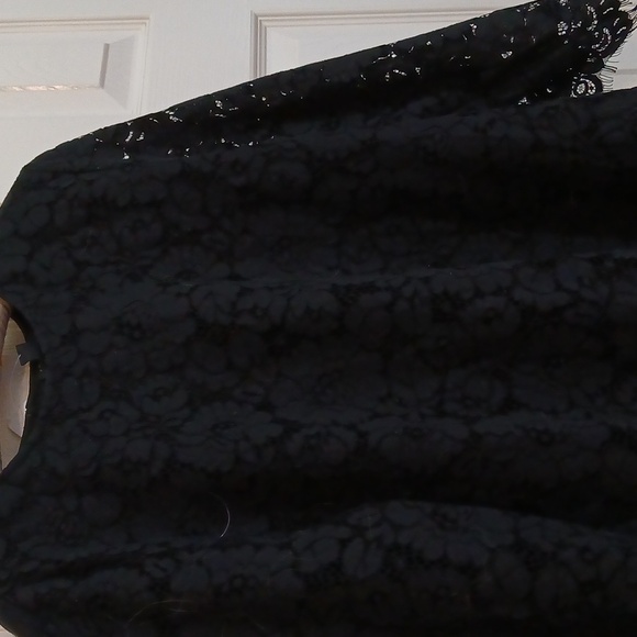 Ann Taylor Tops - NWT Ann Taylor lacy top - size L